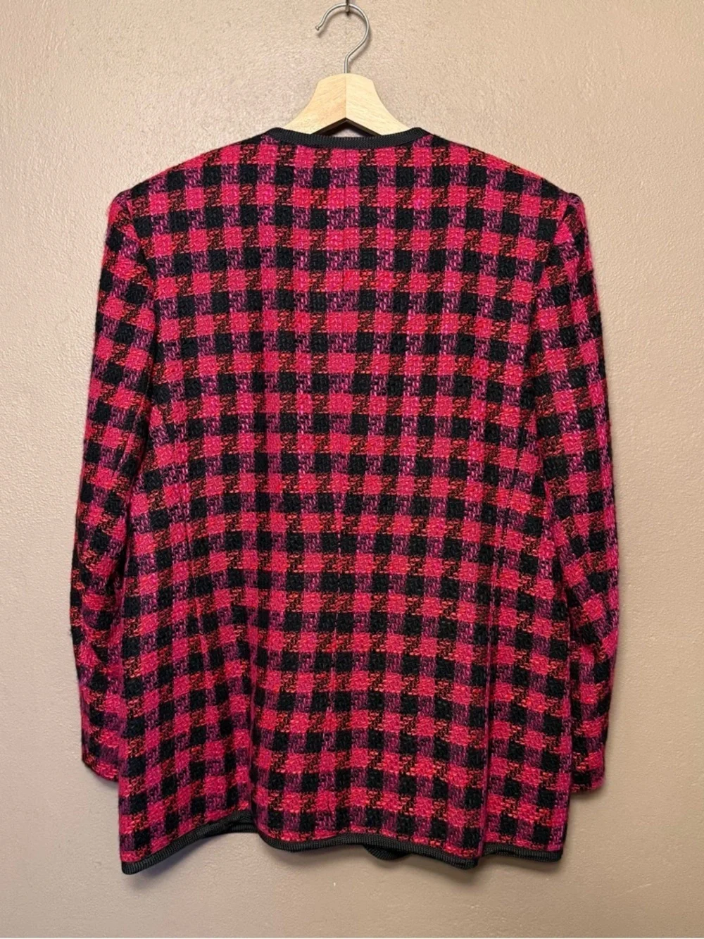 Preswick & Moore Vtg 90s Pink & Black Blazer Jacket, Gold/Black Buttons Size 14 - Picture 11 of 17